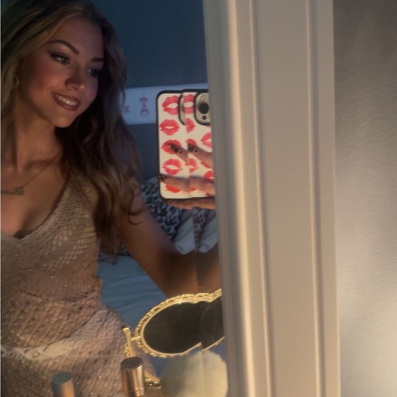 Meet your posher🫶🏼 - Picture 1 of 1